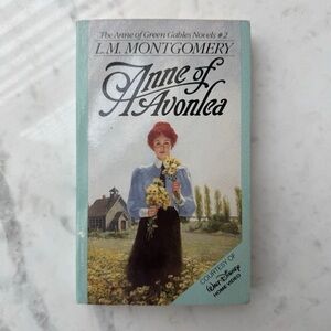 Anne of Avonlea by L.M. Montgomery, Paperback